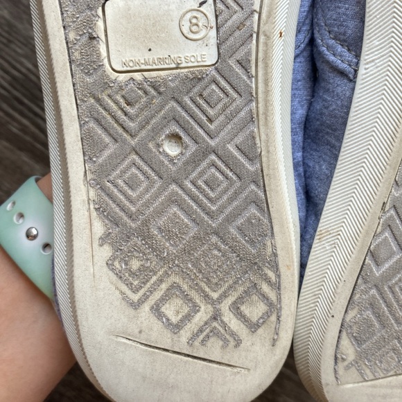 Gray and white flat sneakers shoes - Picture 16 of 17